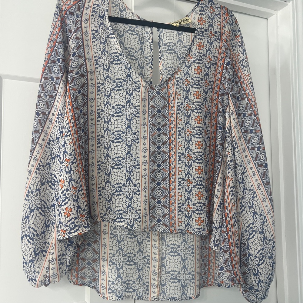 SMYM Flowy Top